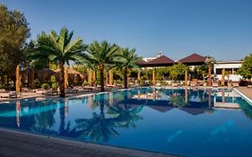 Cross Resort Hotel